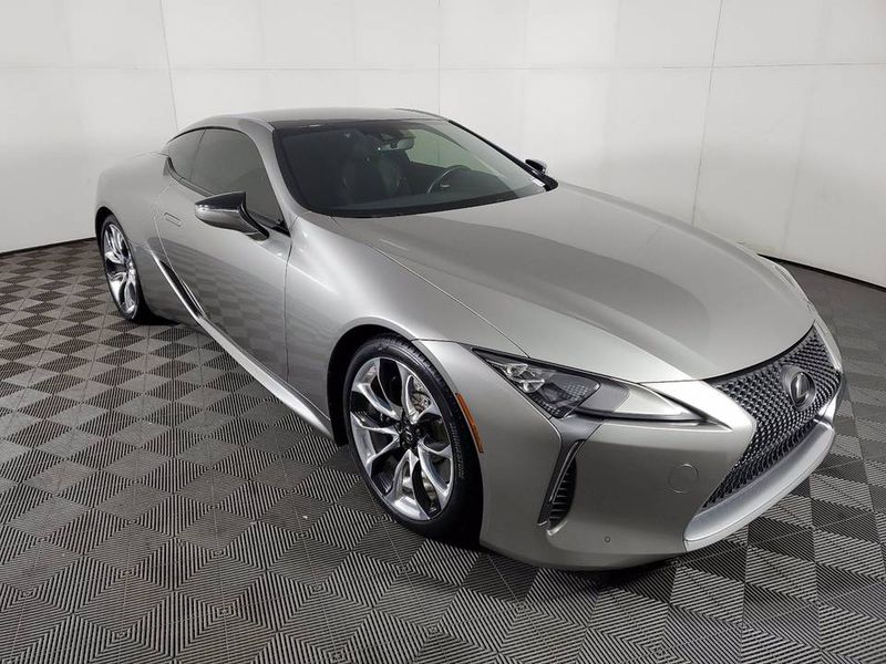 Lexus LC • 2020 • 19,509 km 3