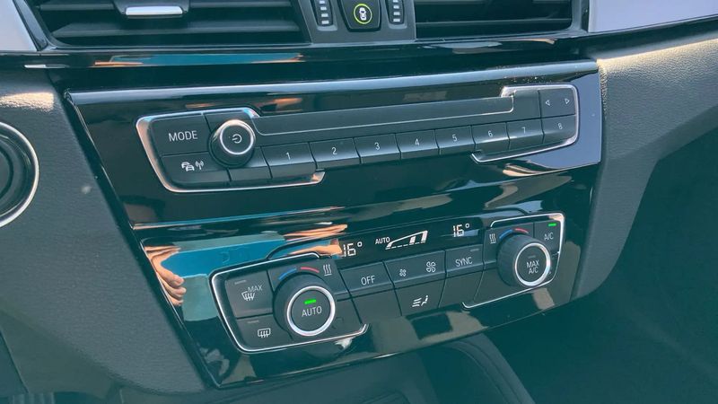 BMW X1 • 2018 • 47,200 km 9