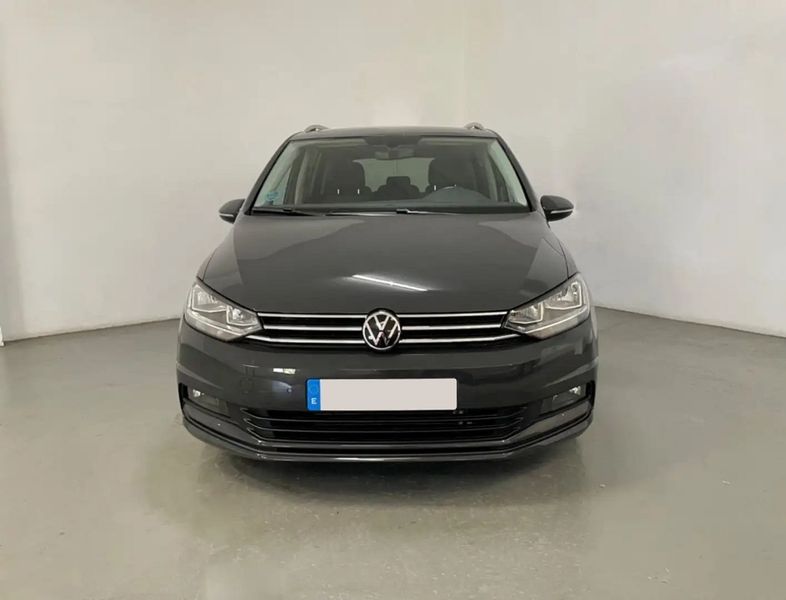 Volkswagen Touran • 2021 • 82,000 km 1
