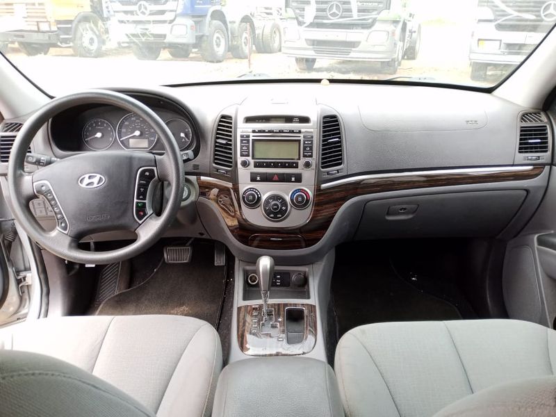 Hyundai Santa Fe • 2010 • 177,000 km 6