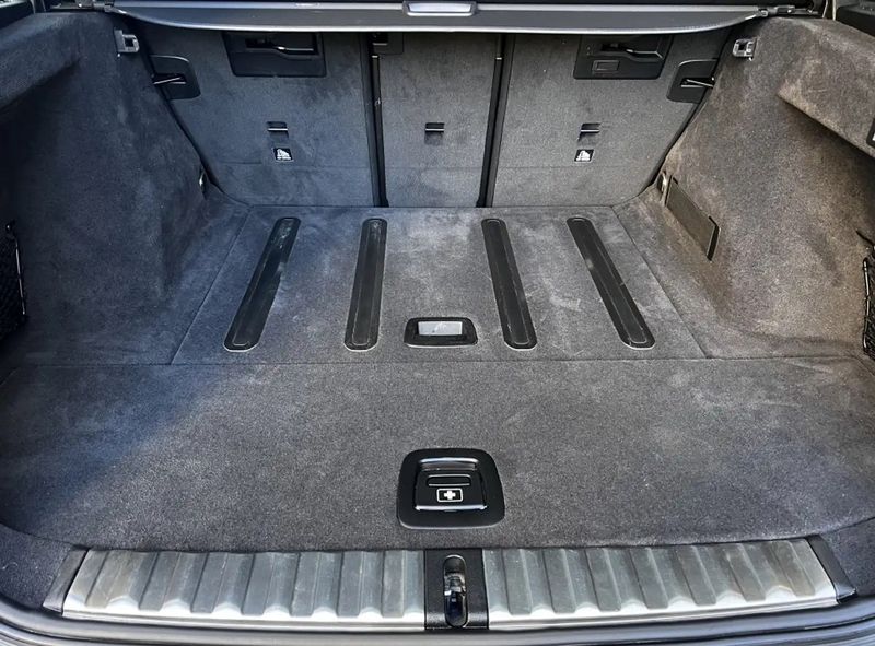 BMW 3 Series • 2020 • 147,000 km 10