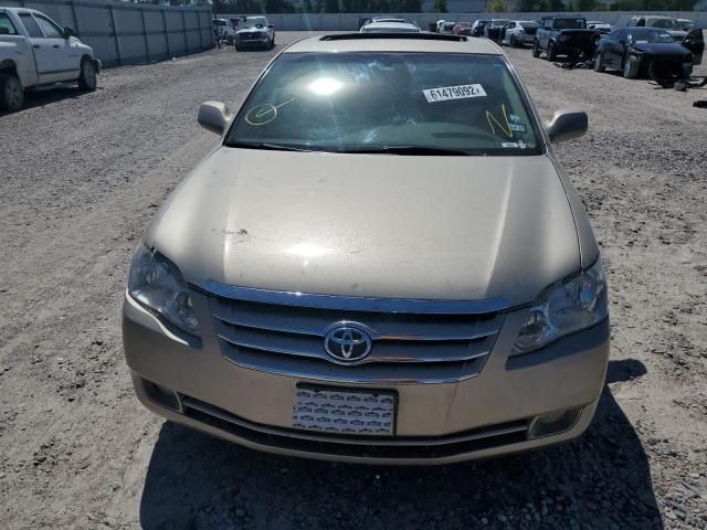 Toyota Avalon • 2005 • 3 km 3