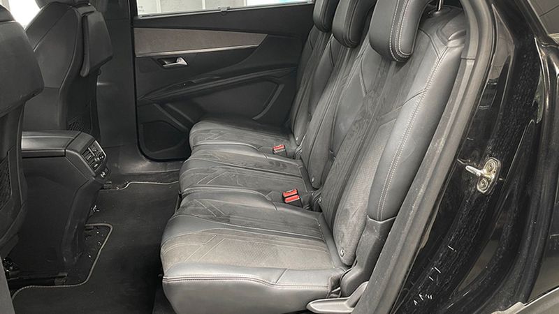 Peugeot 5008 • 2021 • 48,226 km 2