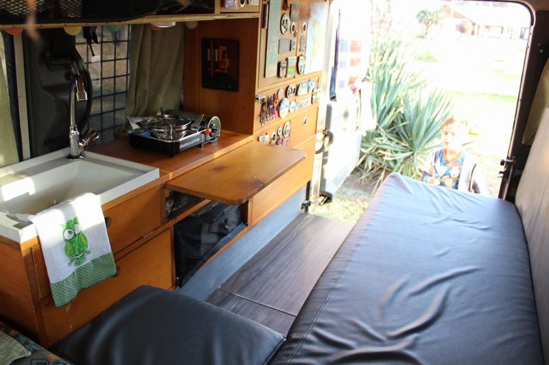 Land Rover Defender • 2002 • 357,338 km 5