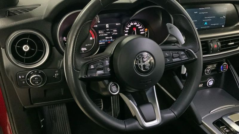 Alfa Romeo Stelvio • 2022 • 63,414 km 9
