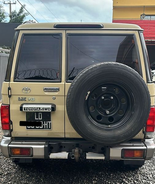 Toyota Land Cruiser • 2020 • 30,000 km 2