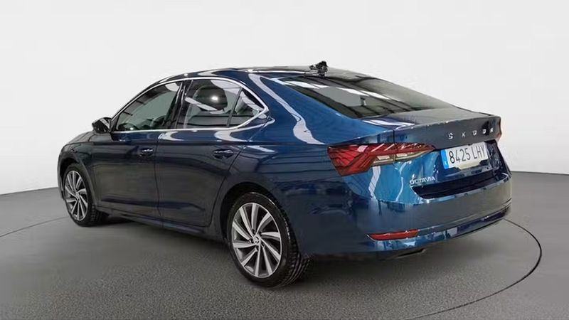 Škoda Octavia • 2020 • 58,659 km 7