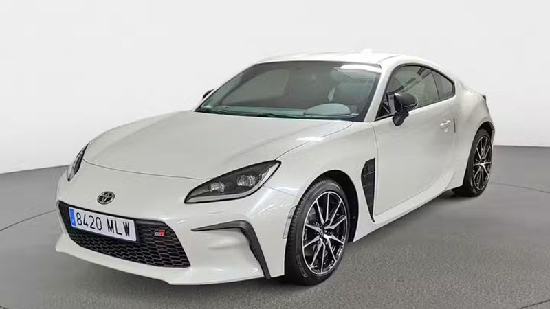Toyota GR Supra • 2023 • 6,103 km 1