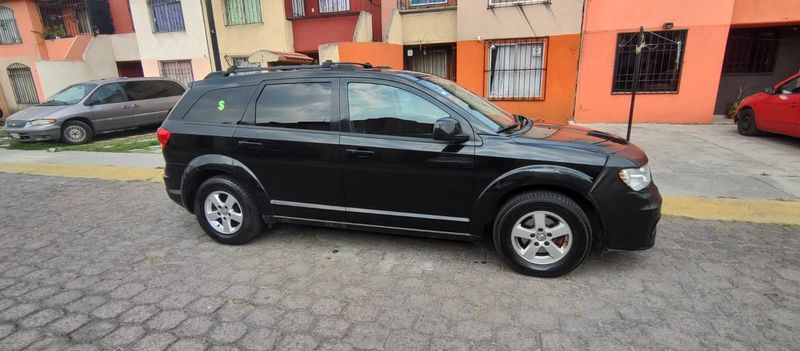 Dodge Journey • 2012 • 180,000 km 2