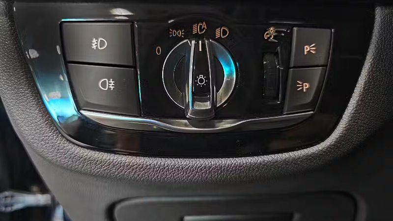 BMW 5 Series • 2017 • 110,173 km 17