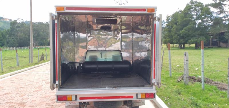 Mazda B2500 • 1992 • 330,000 km 8