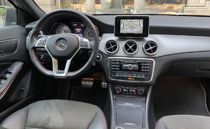 Mercedes-Benz GLA-Class • 2016 • 59,000 km 13