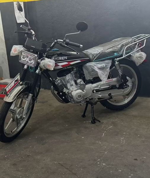 Bajaj boxer • 2022 • 3,000 km 3