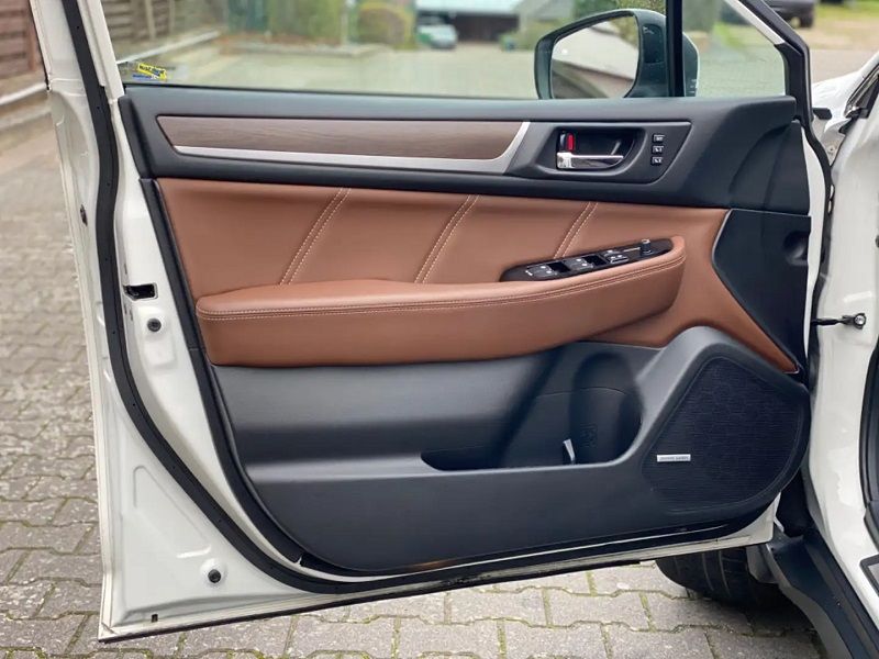 Subaru Outback • 2018 • 74,000 km 12