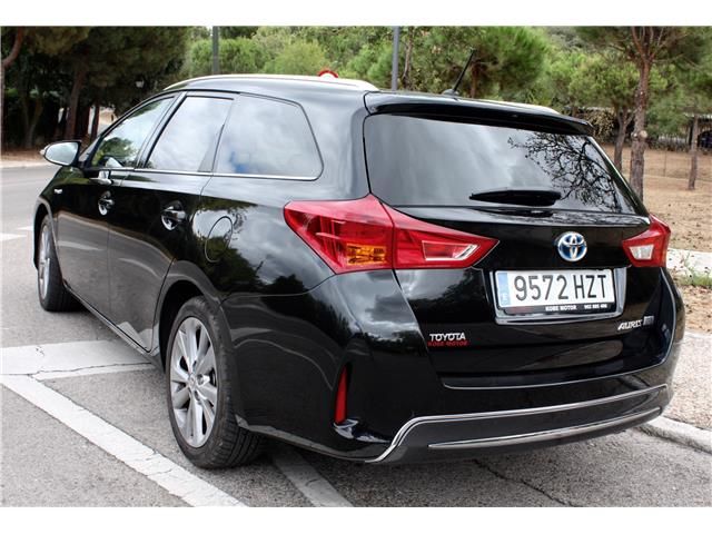Toyota Auris • 2014 • 87,700 km 4