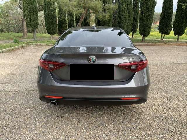Alfa Romeo Giulia • 2016 • 134,000 km 5