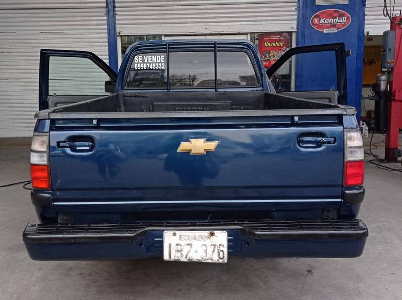Chevrolet Luv • 2002 • 250,000 km 6