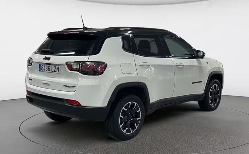 Jeep Compass • 2022 • 83,489 km 4