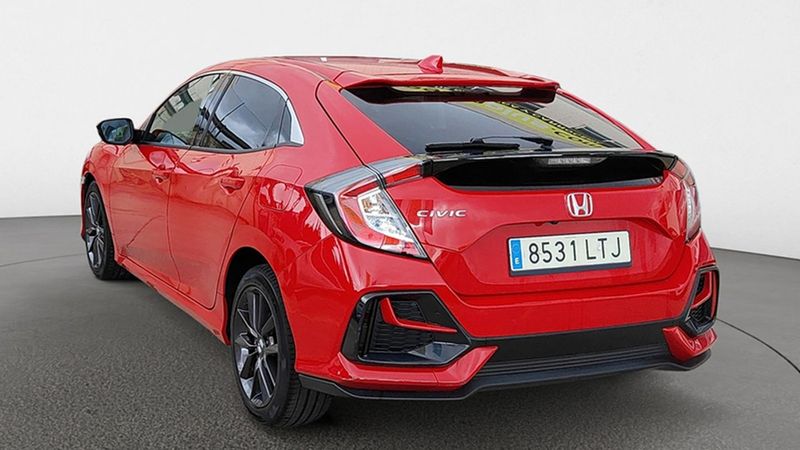 Honda Civic • 2021 • 33,800 km 4
