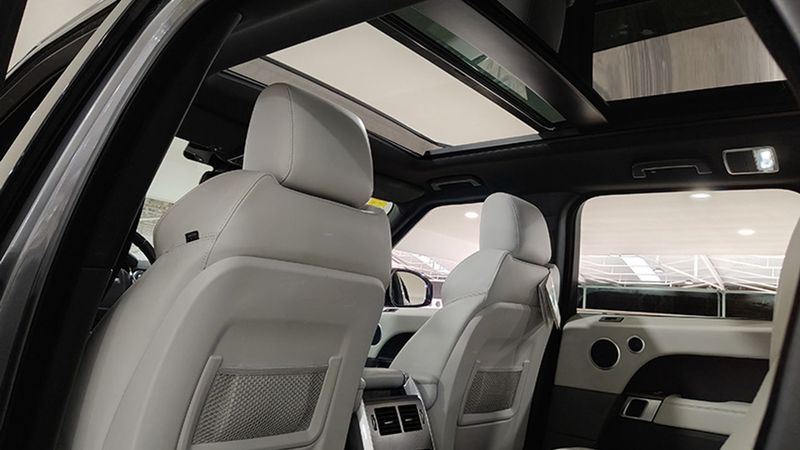 Land Rover Range Rover Sport • 2016 • 102,000 km 6