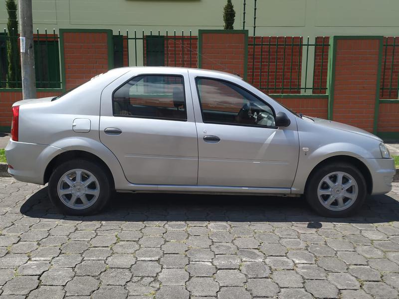 Renault Logan • 2014 • 95,800 km 3