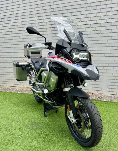 Bmw r1250gs • 2022 • 19,300 km 2