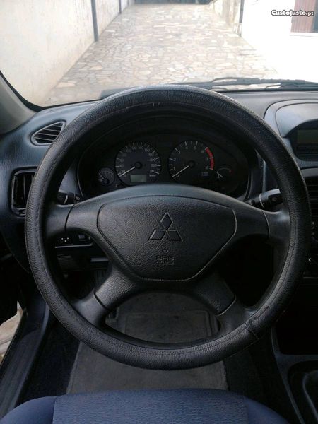 Mitsubishi Carisma • 2000 • 120,000 km 2