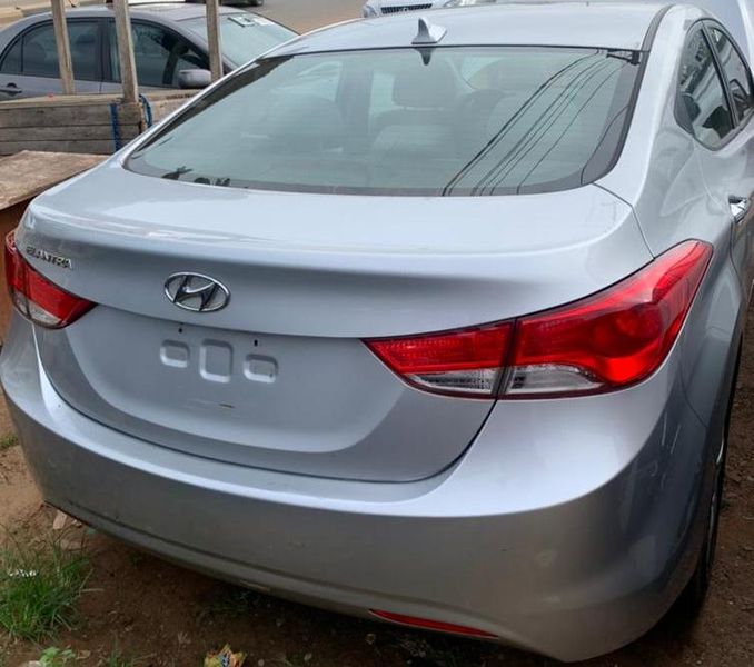 Hyundai Elantra Coupe • 2012 • 34 km 3