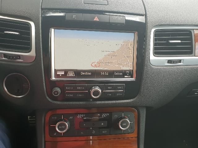 Volkswagen Touareg • 2012 • 175,000 km 12