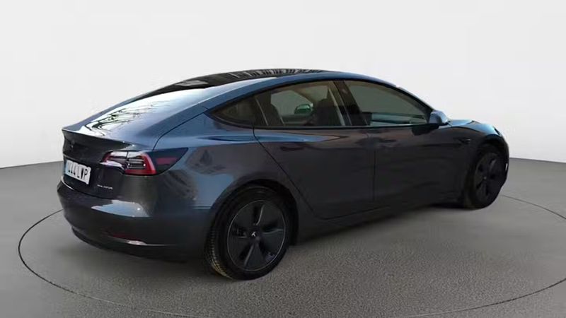 Tesla Model 3 • 2022 • 115,104 km 4