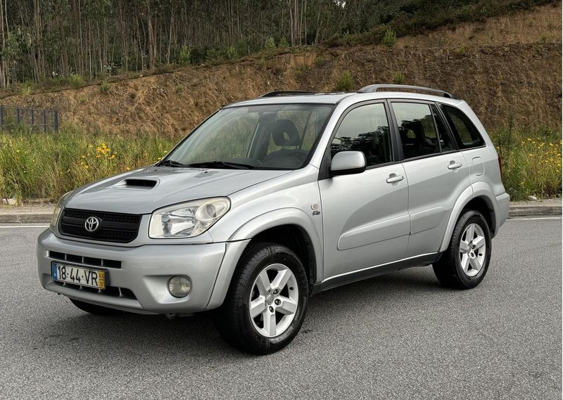 Toyota RAV4 • 2003 • 200,000 km 1