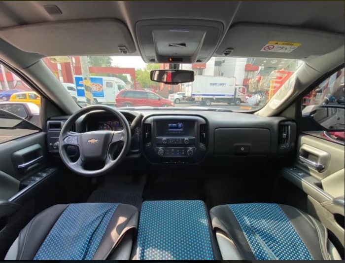 Chevrolet Silverado • 2017 • 104,199 km 7