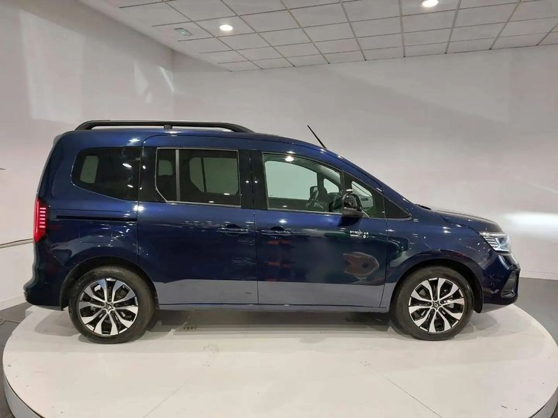 Renault Kangoo • 2023 • 12,222 km 13
