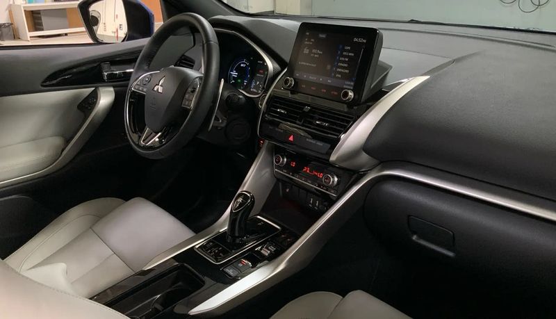 Mitsubishi Eclipse Cross • 2023 • 47,700 km 9