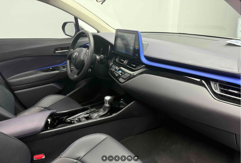 Toyota C-HR • 2021 • 72,000 km 7