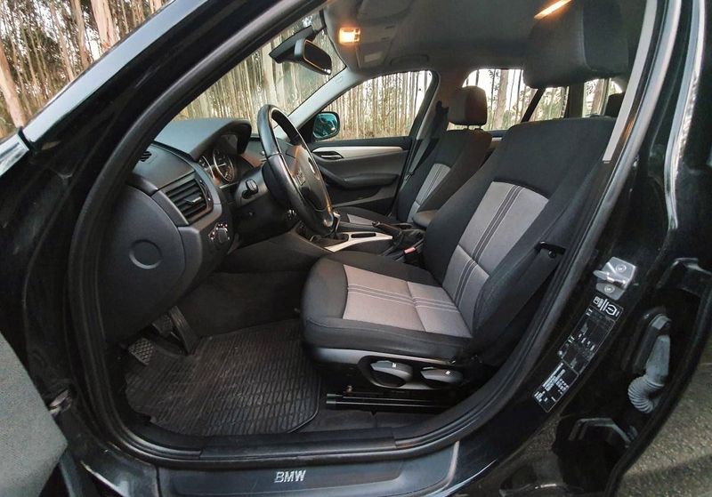 BMW X1 • 2011 • 140,000 km 3