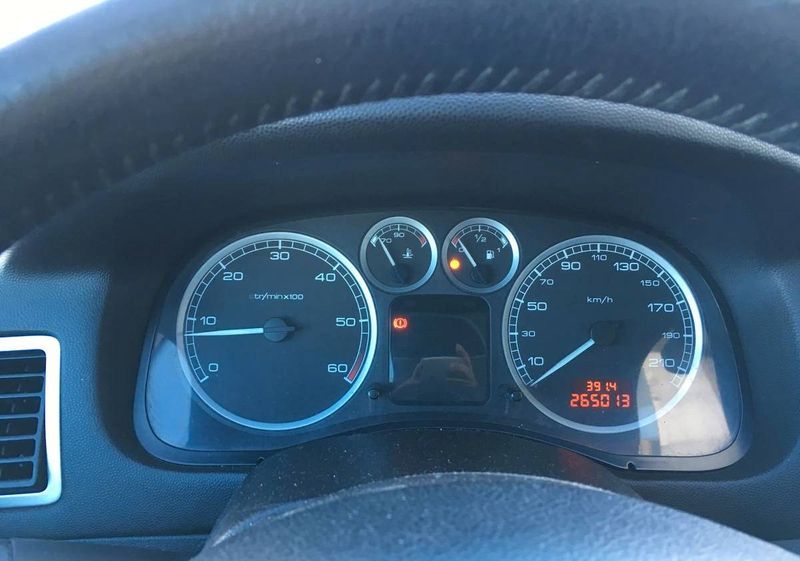 Peugeot 307 • 2003 • 149,000 km 3