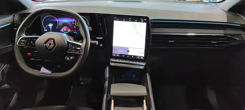 Renault Espace • 2023 • 26,578 km 2