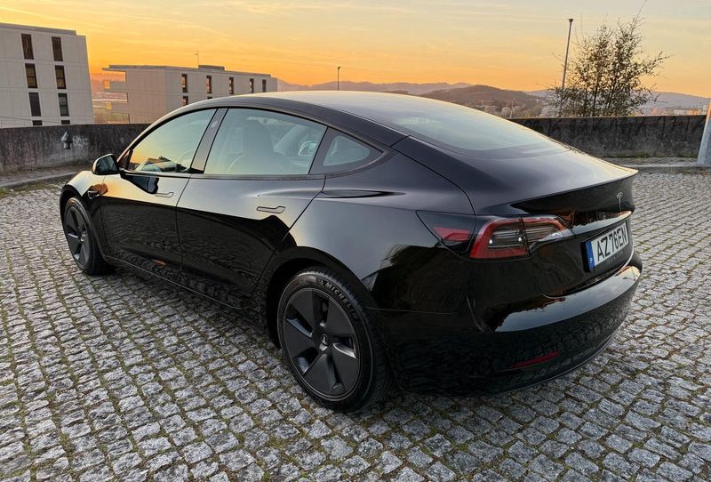 Tesla Model 3 • 2023 • 50,000 km 2
