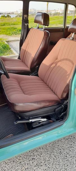 Volvo 240 • 1972 • 130,000 km 5