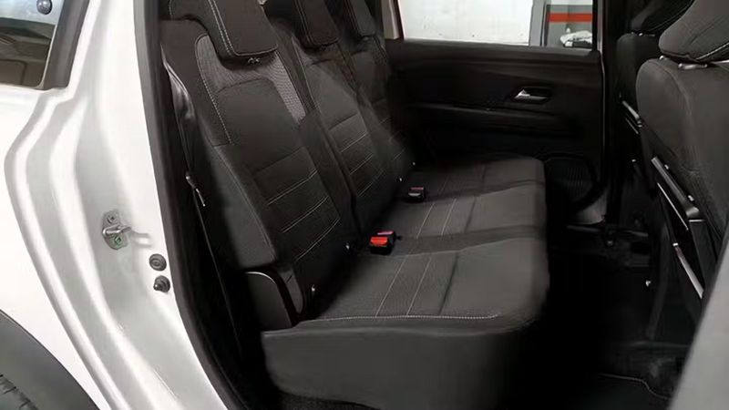 Dacia Dokker • 2022 • 31,533 km 7