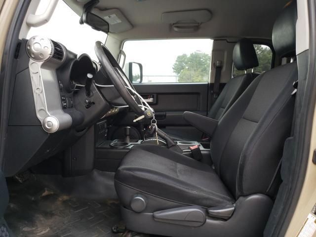 Toyota FJ Cruiser • 2011 • 10,000 mi 7