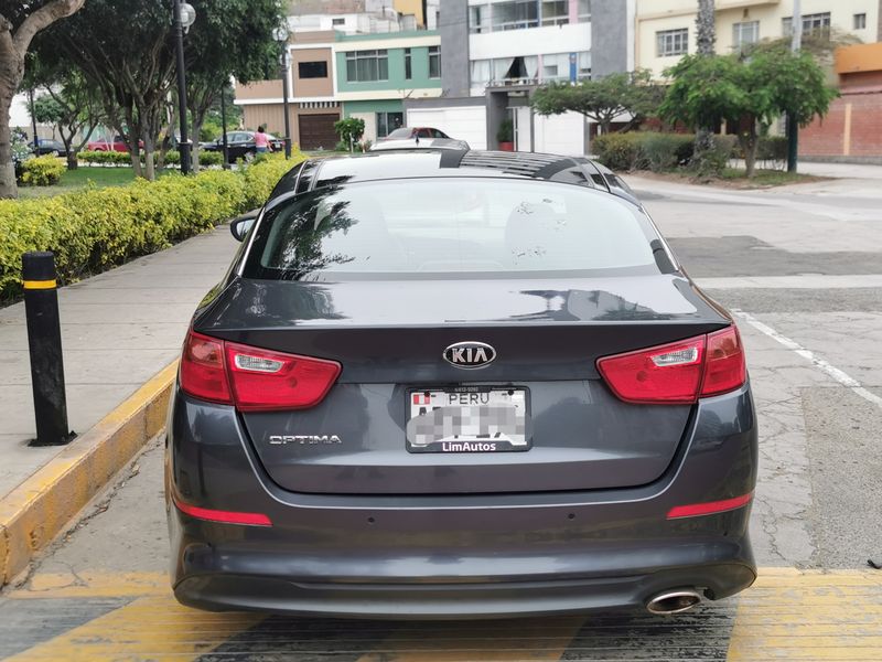 Kia Optima • 2014 • 45,000 km 3