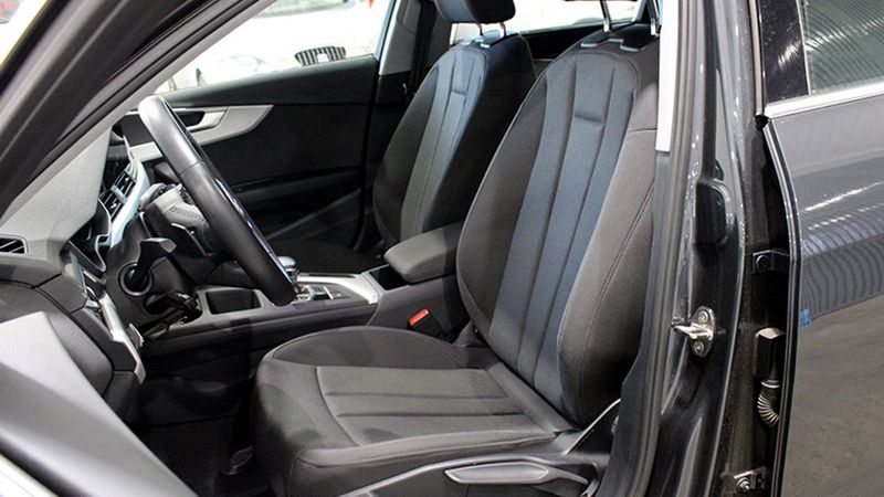 Audi A4 • 2021 • 28,574 km 9