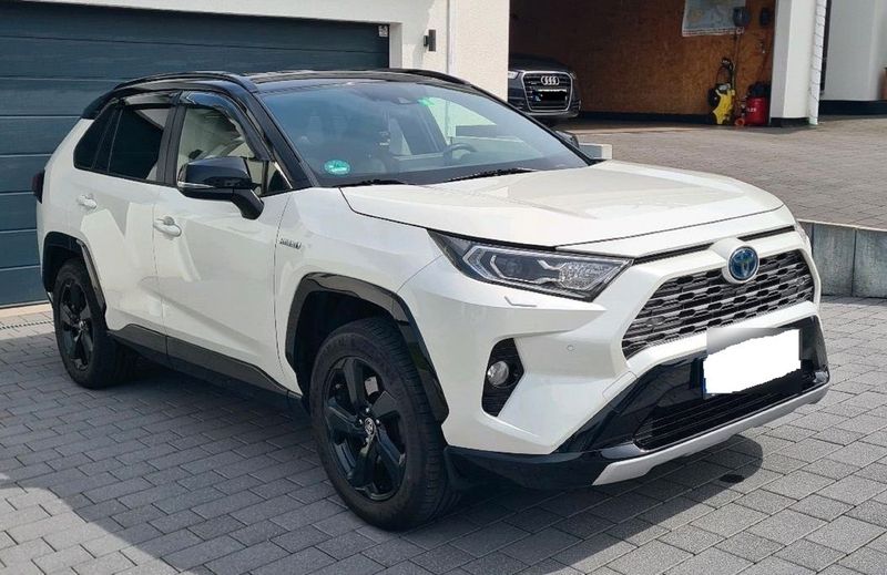 Toyota RAV4 • 2019 • 68,543 km 3