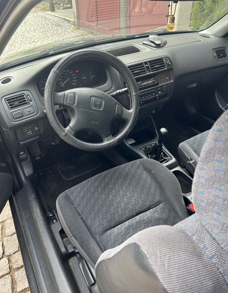 Honda Civic • 1999 • 143,000 km 5