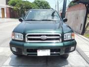 Nissan Pathfinder • 2001 • 135,000 km 1