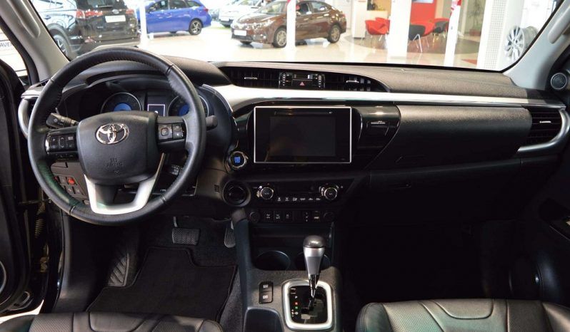 Toyota Hilux • 2016 • 28,835 km 4