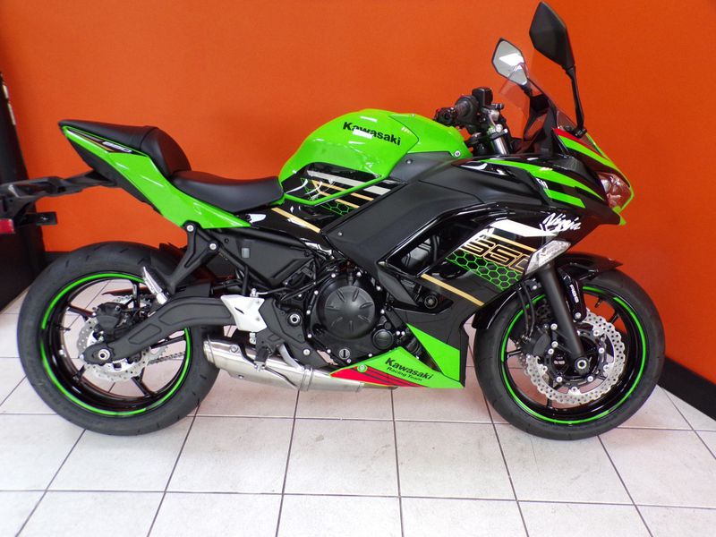 Kawasaki ninja 650 abs • 2020 • 12,358 km 2