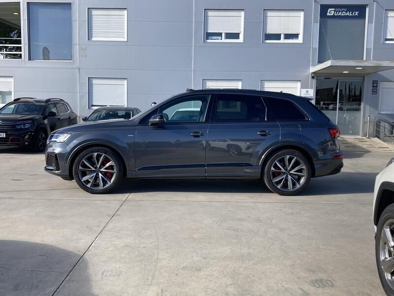 Audi Q7 • 2021 • 87,282 km 2